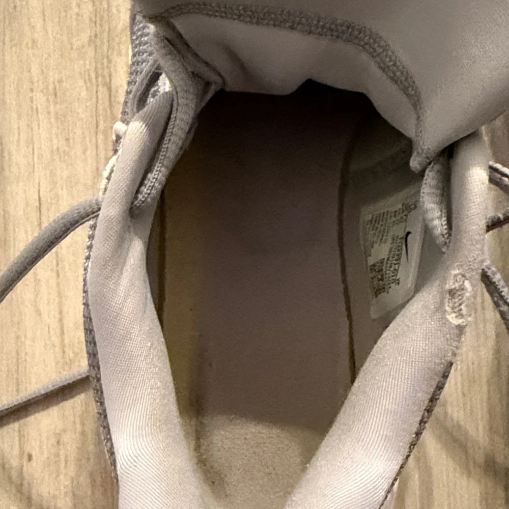 Nike Sneakers - Picture 7 of 7